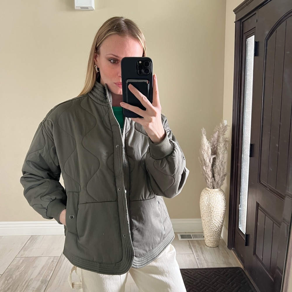 New without Tags women’s jacket Khaki Size S